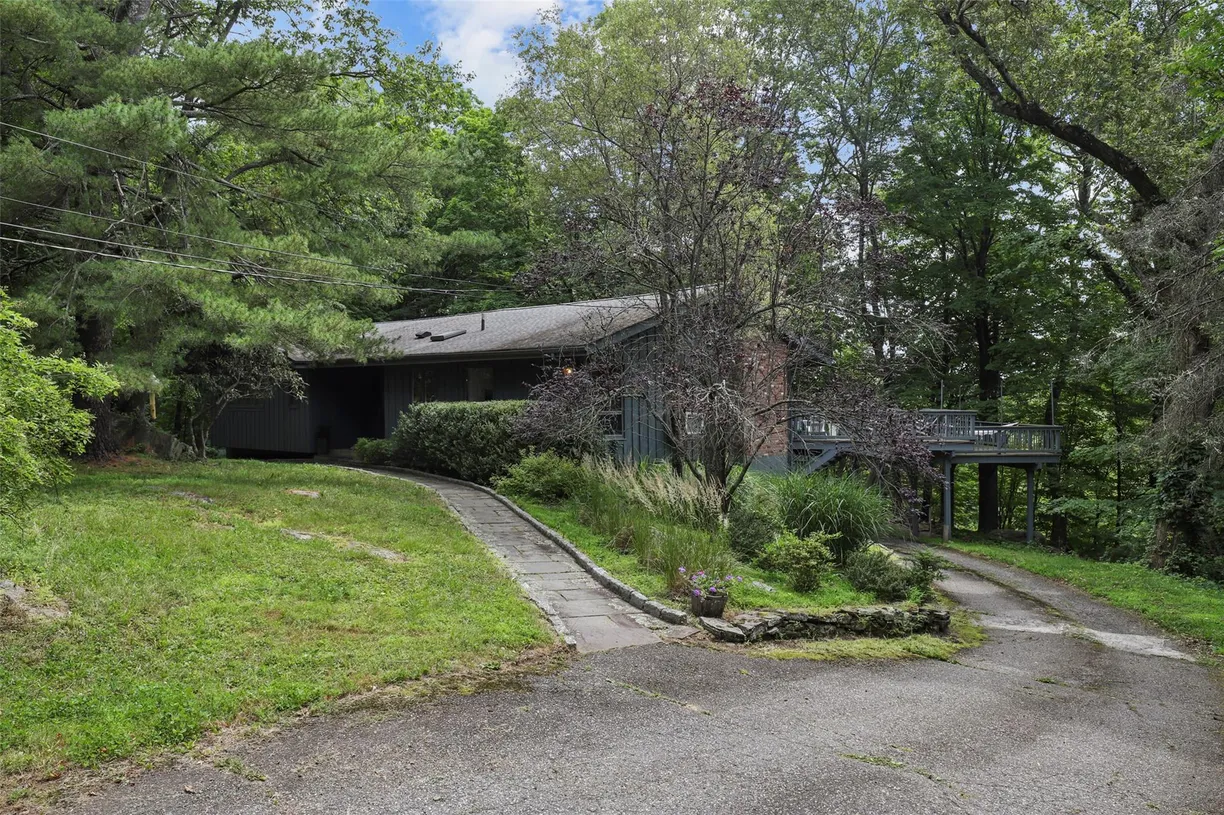 Westchester Real Estate | View 153 Salem Road | room 2