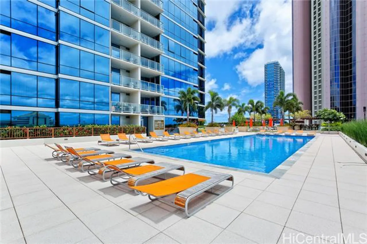 Hawaii Real Estate | View 555 South Street, #2905 | 3 Beds, 2 Baths