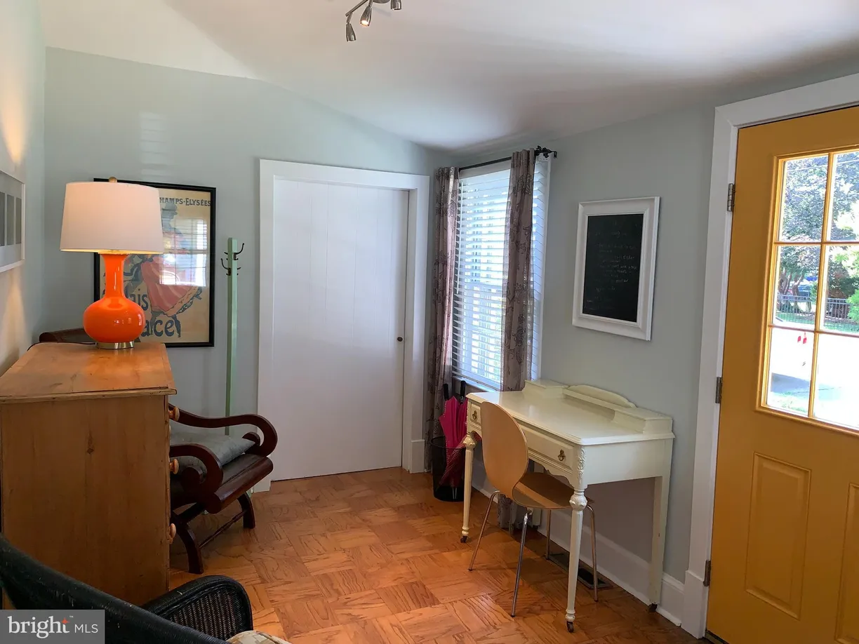 Washington Metro Area Real Estate | View 8 W Alexandria Avenue | room 2