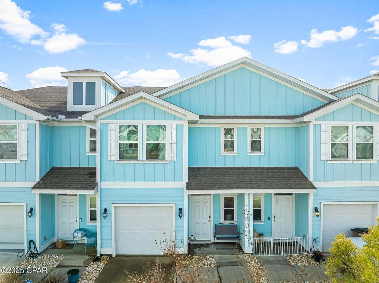 Northwest Florida Real Estate | View 7470 Shadow Lake Drive | 3 Beds, 2 Baths