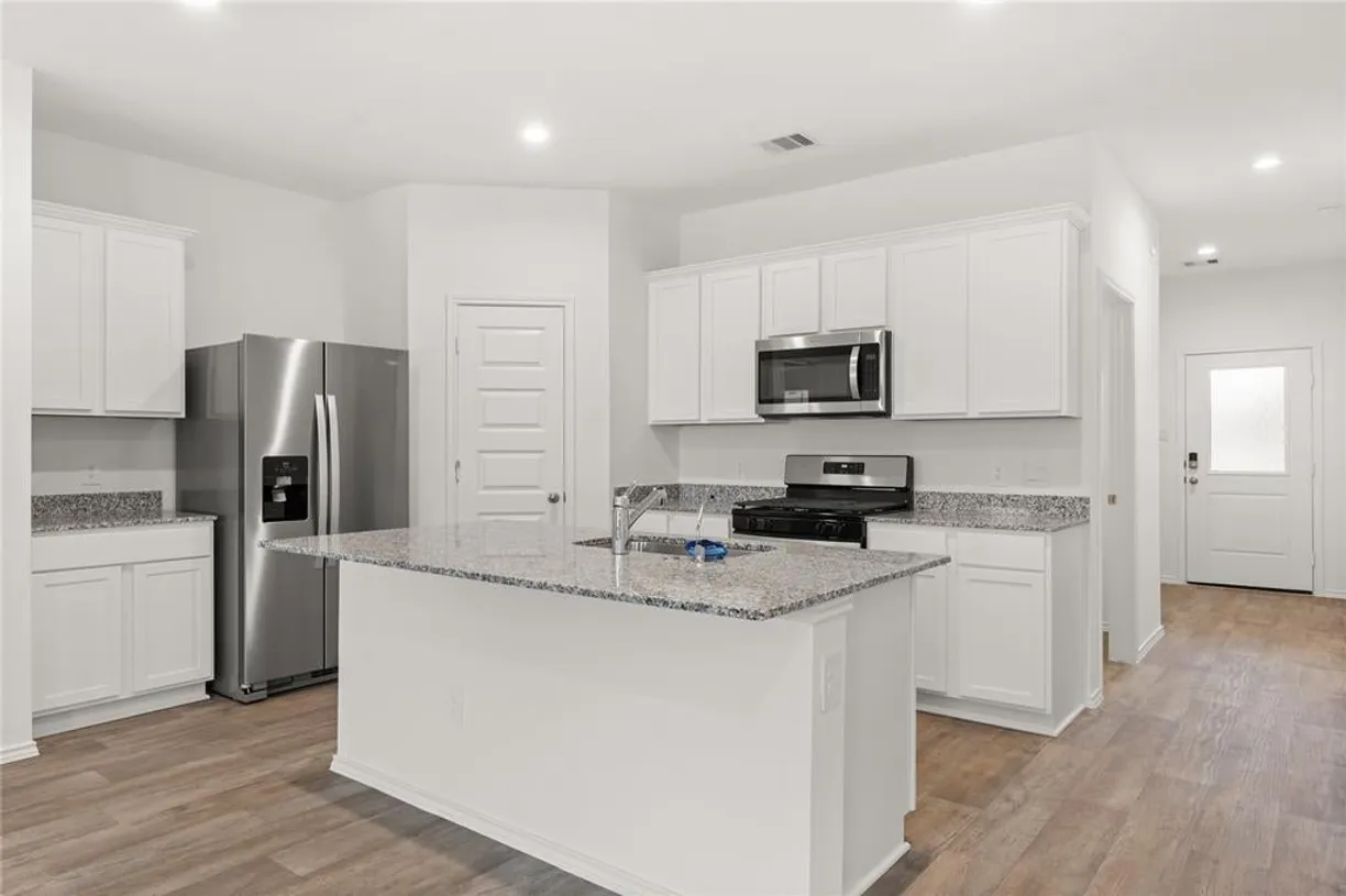 Houston Suburbs Real Estate | View 7410 Misty Iris Way | room 2
