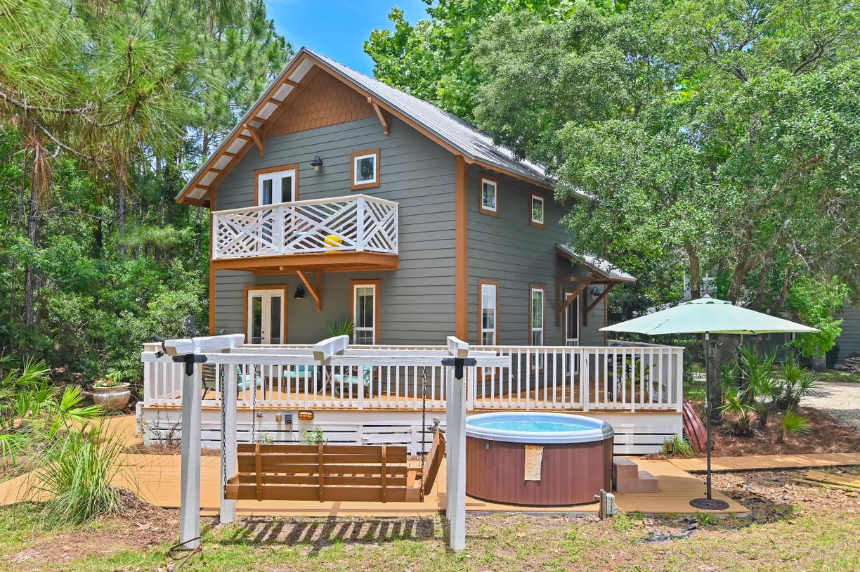 Northwest Florida Real Estate | View 69 Austinwood Lane | 1 Bed, 1 Bath