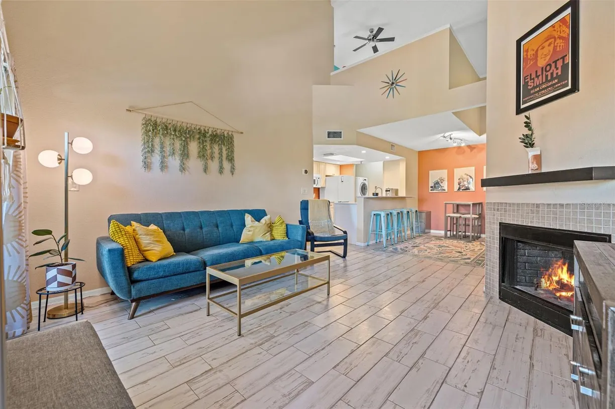 Sarasota/St. Petersburg Real Estate | View 10263 Gandy Boulevard N #202 | room 2