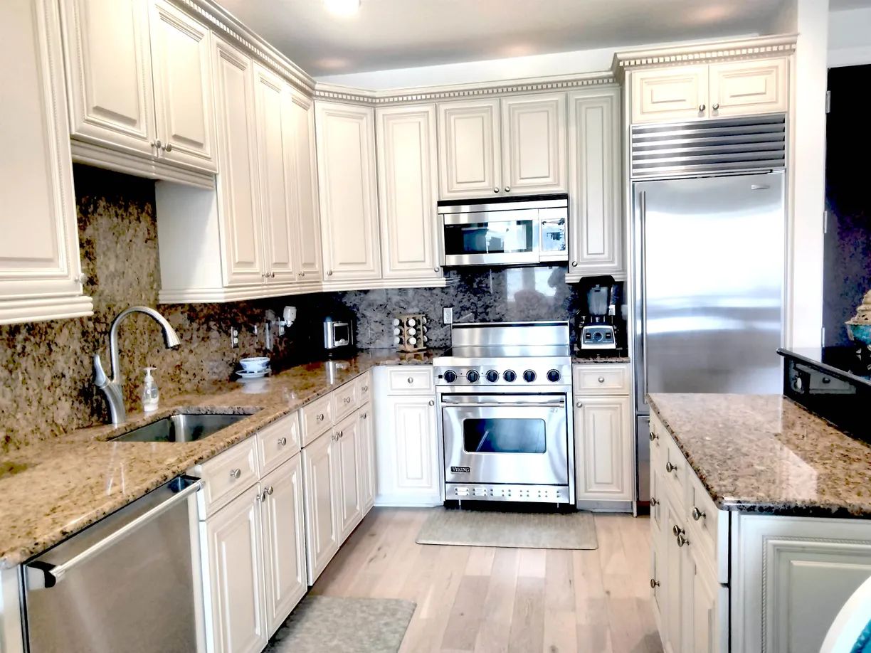 Bergen County Real Estate | View 20 Avenue at Port Imperial | Kitchen-2