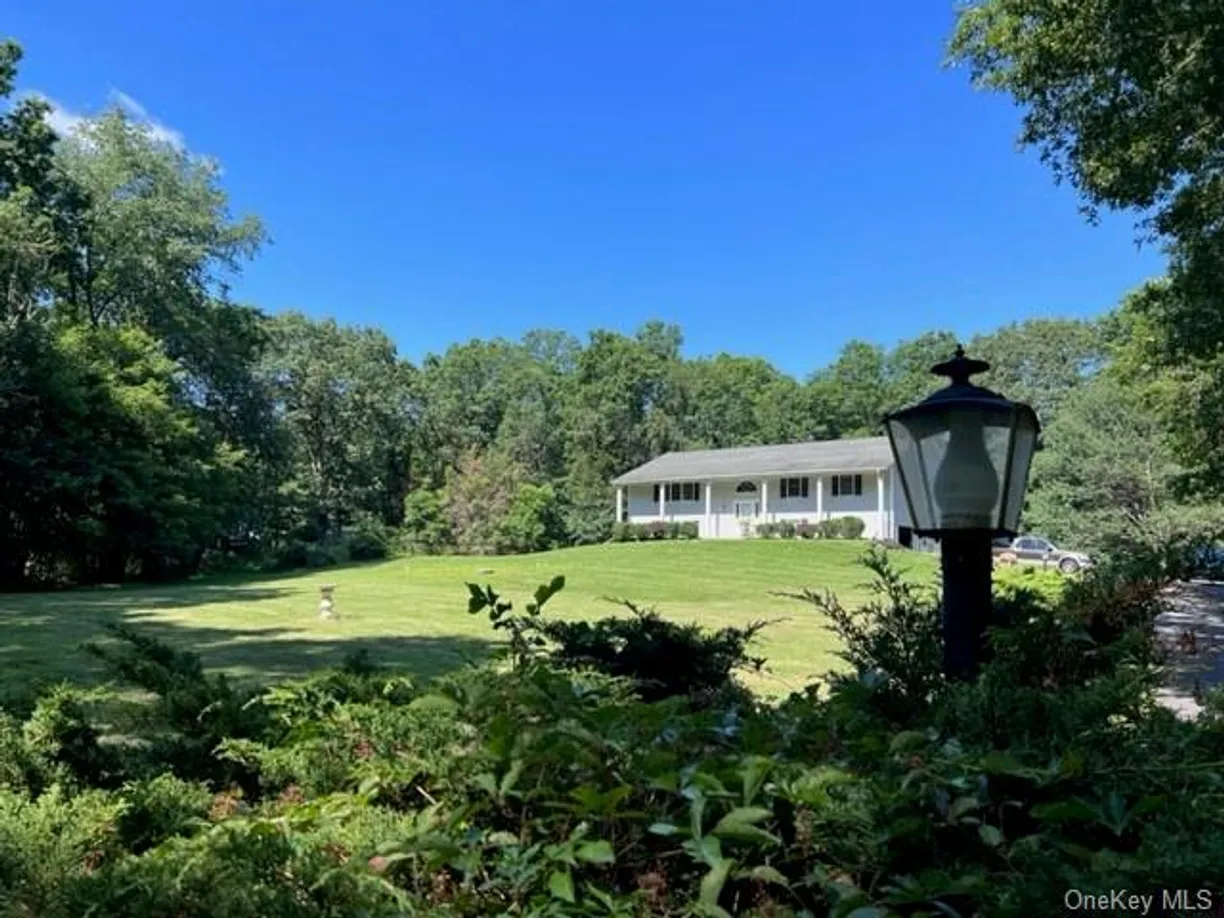 Rockland/Orange/NJ Real Estate | View 2398 State Route 207 | 4 Beds, 3 Baths | View 1