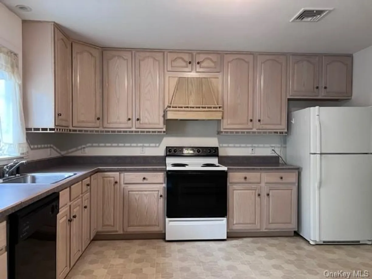 Rockland/Orange/NJ Real Estate | View 2398 State Route 207 | room 13 | View 14