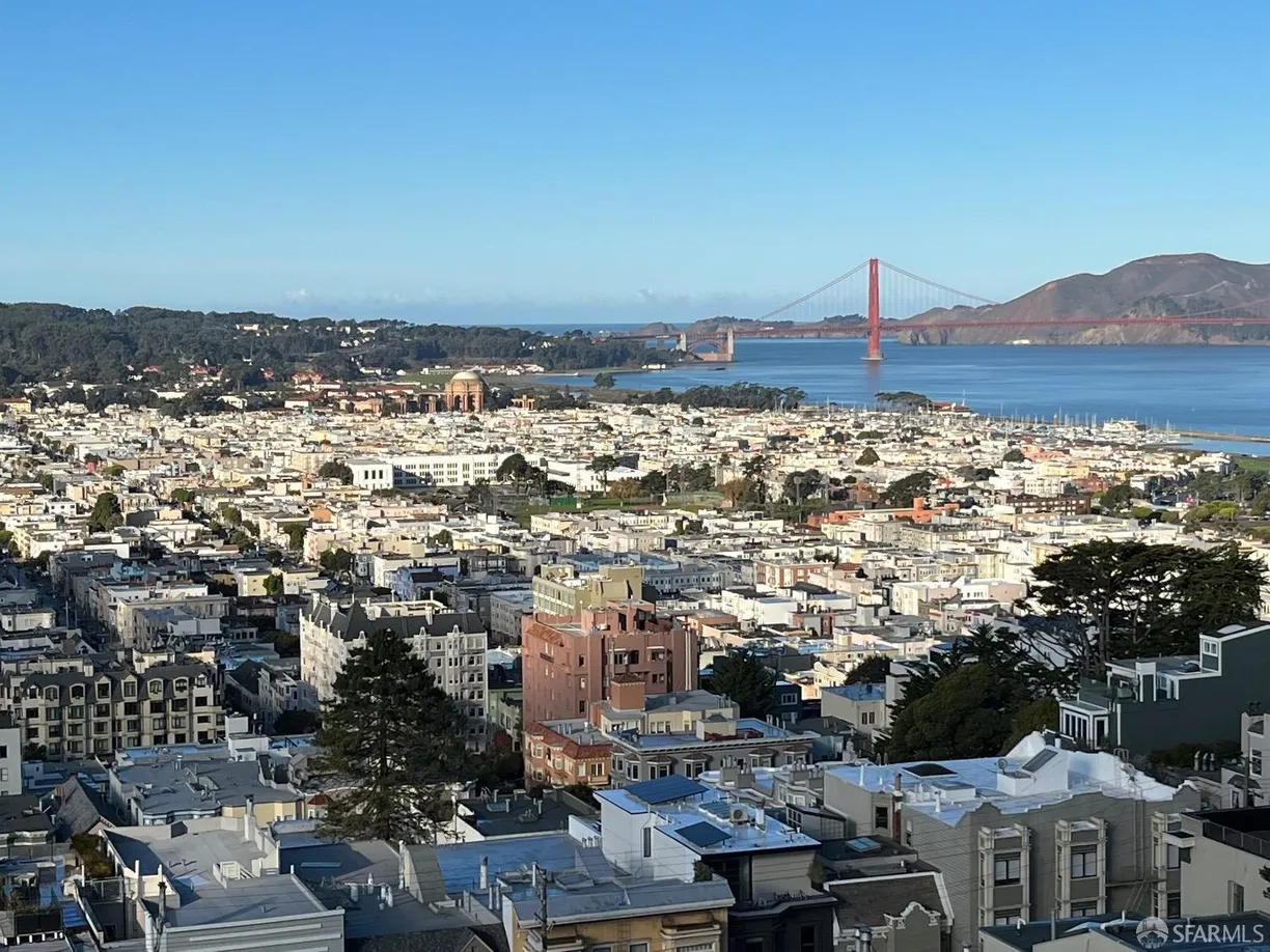 Northern California Real Estate | View 2111 Hyde | 2 Beds, 2 Baths