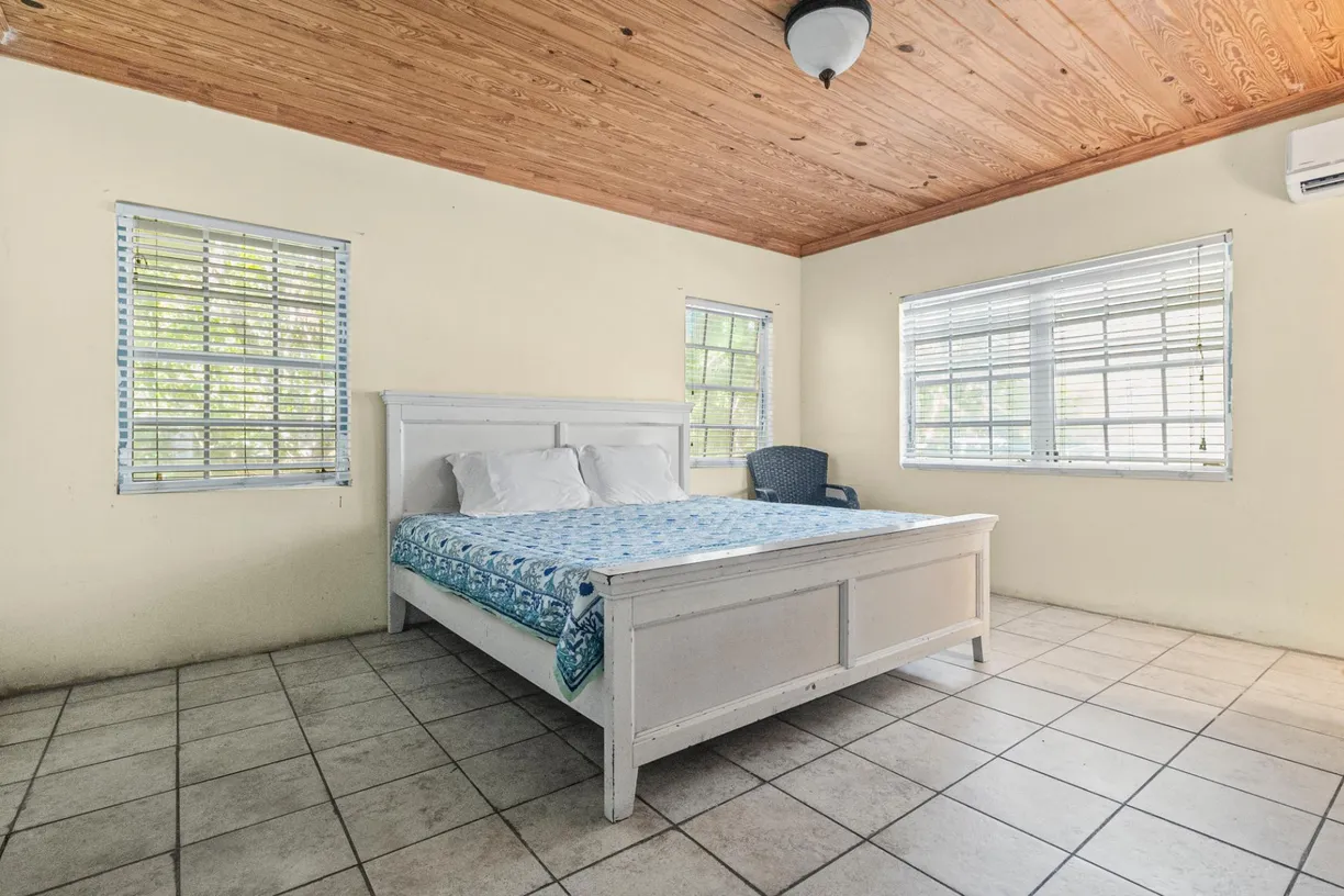 Bahamas Real Estate | View Settler Road #64 | room 2