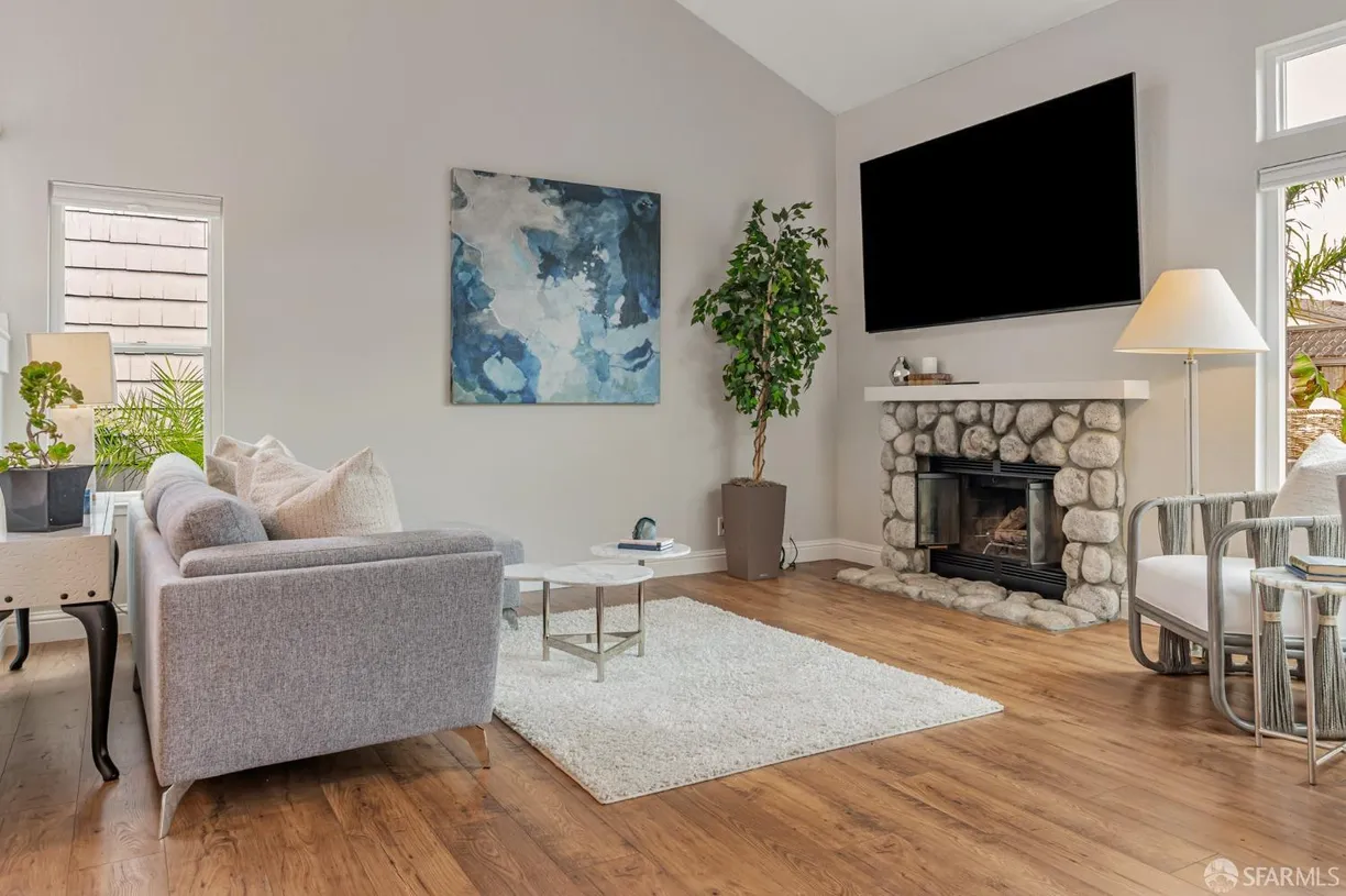 Northern California Real Estate | View 839 Vista Montara | room 2