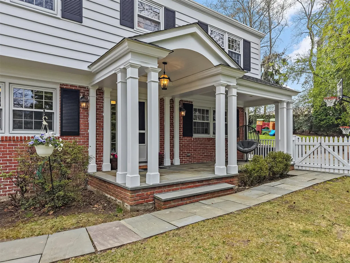 Westchester Real Estate | View 30 Riverview Road | room 1