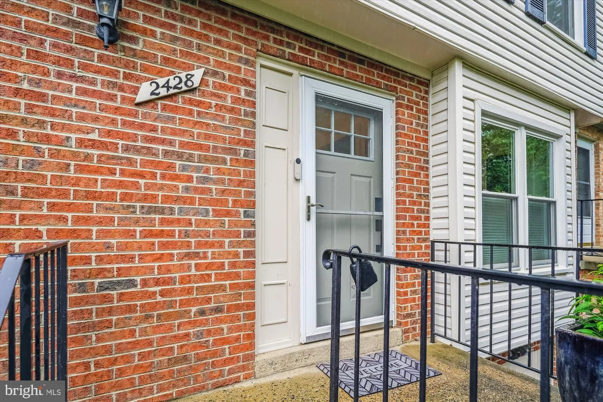 Washington Metro Area Real Estate | View 2428 S Oxford Street | room 1