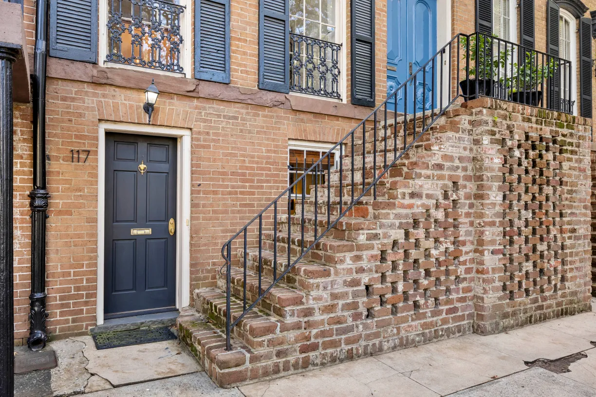 Savannah Real Estate | View 117 West Gaston Street | room 1