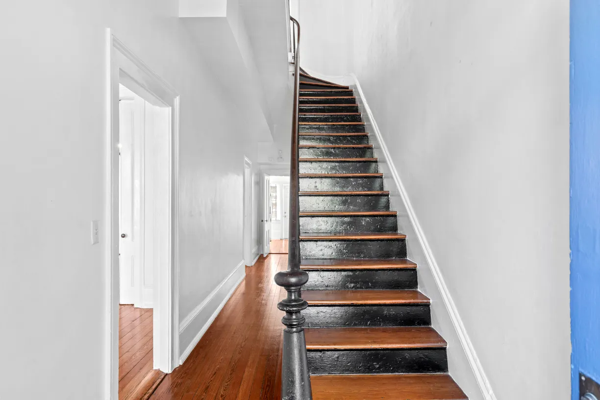 Savannah Real Estate | View 117 West Gaston Street | room 2