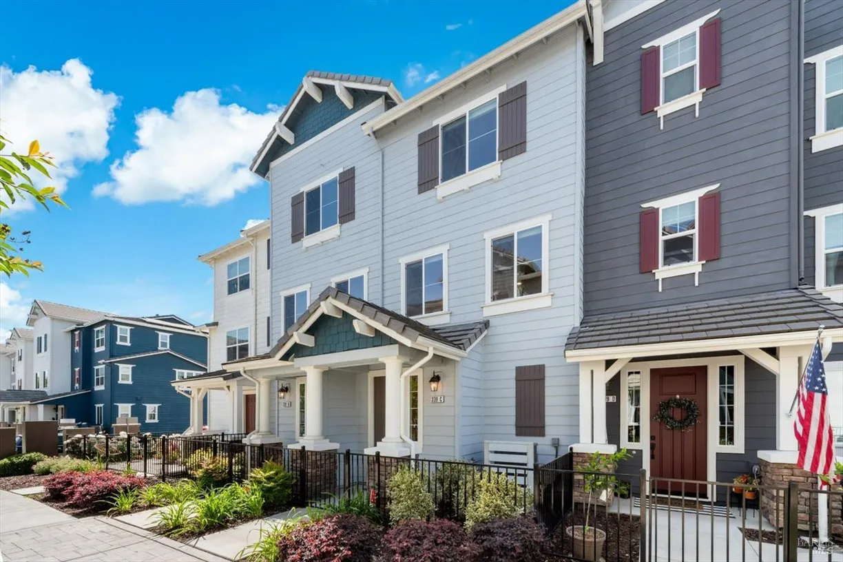 Northern California Real Estate | View 339 Pear Tree Terrace Unit# C | 3 Beds, 3 Baths