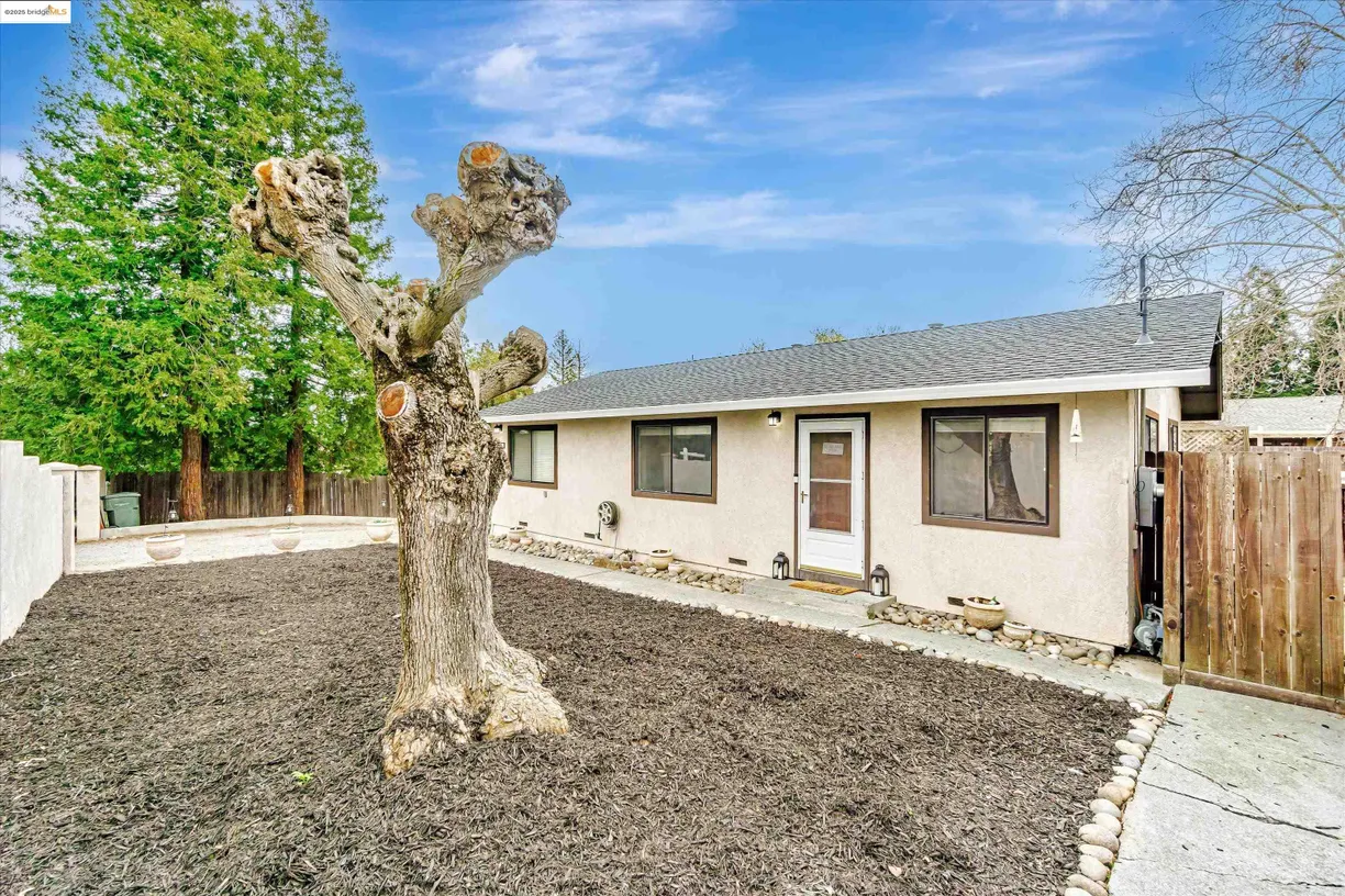 Northern California Real Estate | View 327 4th Ave | 3 Beds, 2 Baths