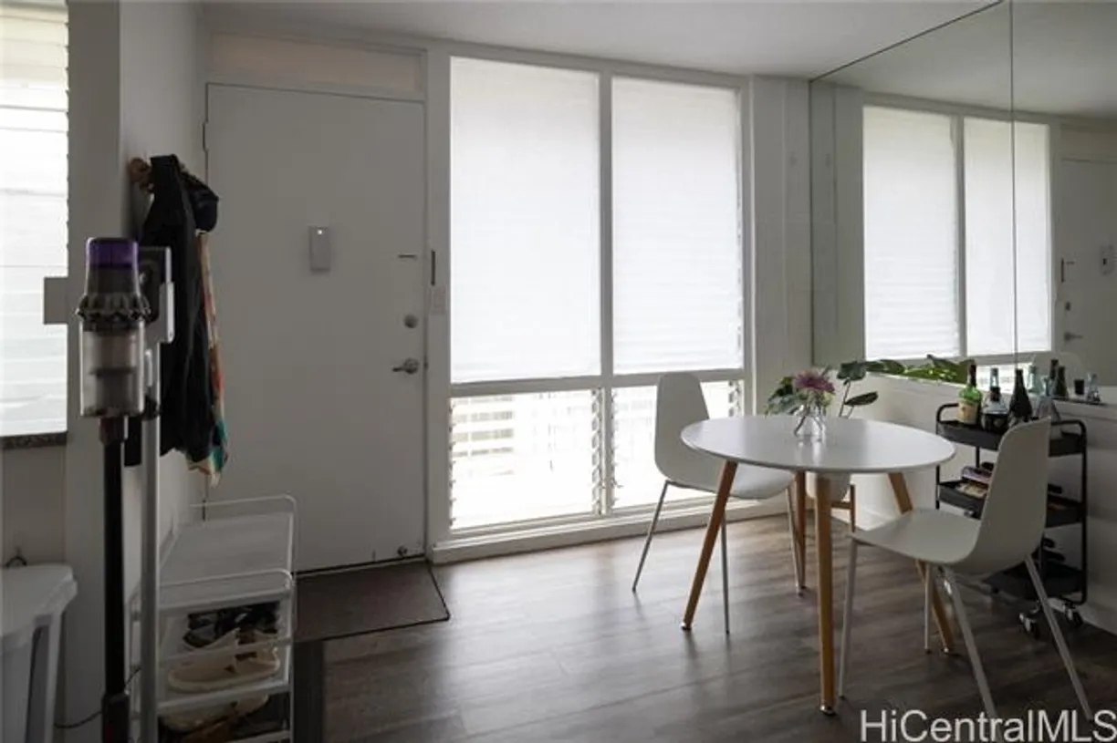 Hawaii Real Estate | View 2328 Seaview Avenue, #204 | room 2