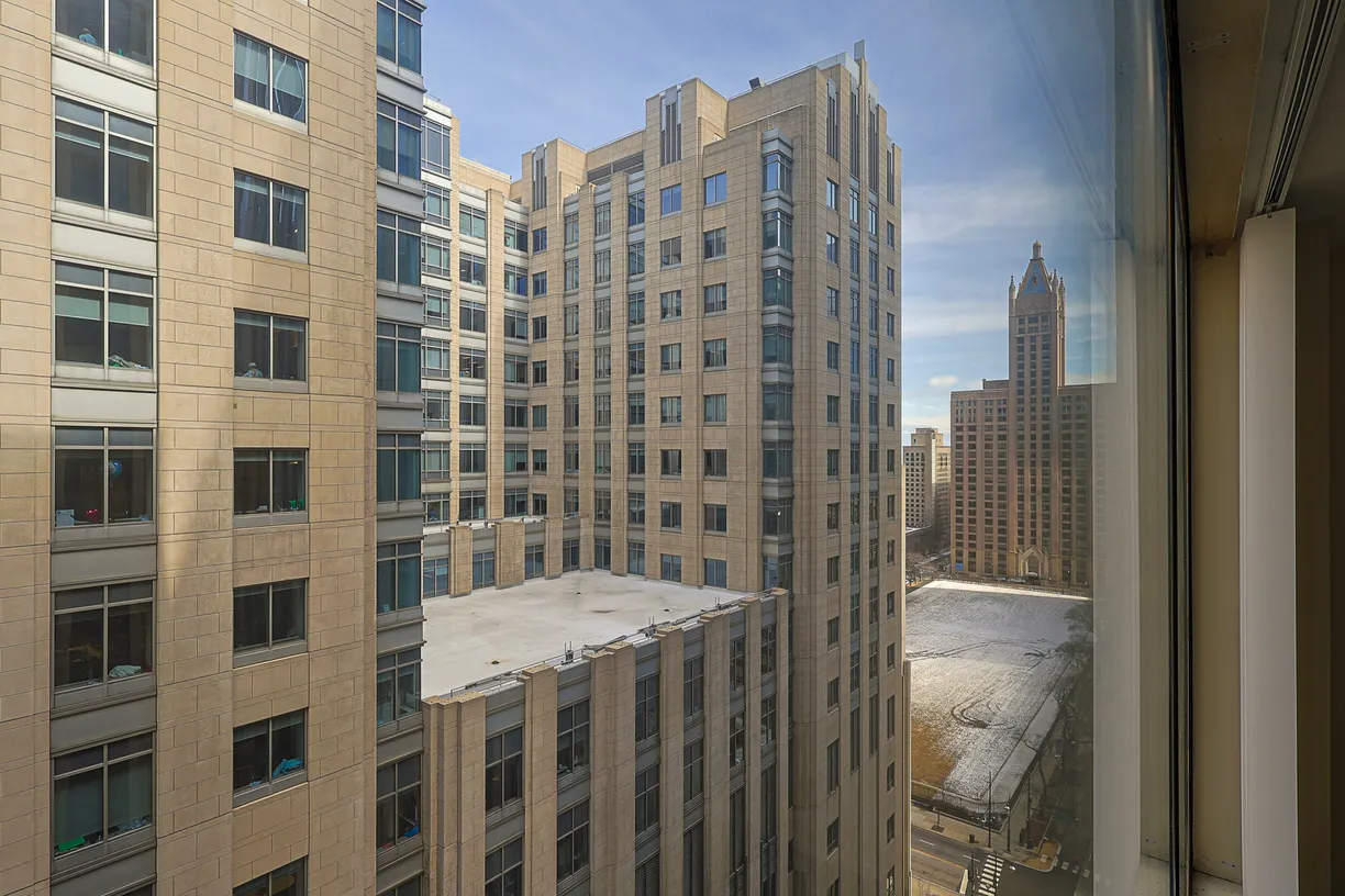 Chicago Real Estate | View 233 E Erie, 1702 | room 1