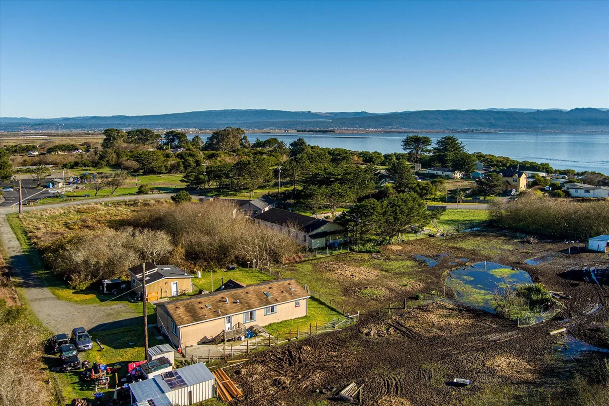 Northern California Real Estate | View 1850 Peninsula Drive | room 2