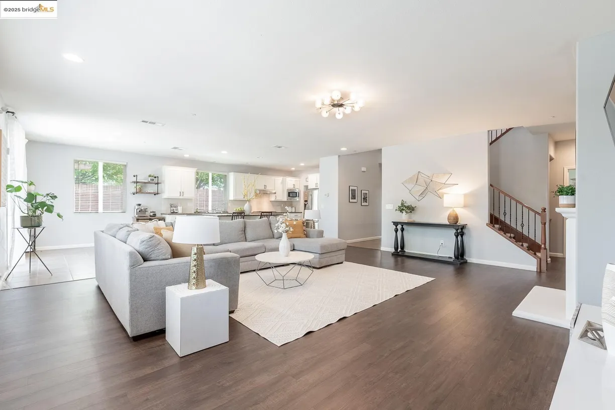 Northern California Real Estate | View 719 Monte Verde Ln | room 2