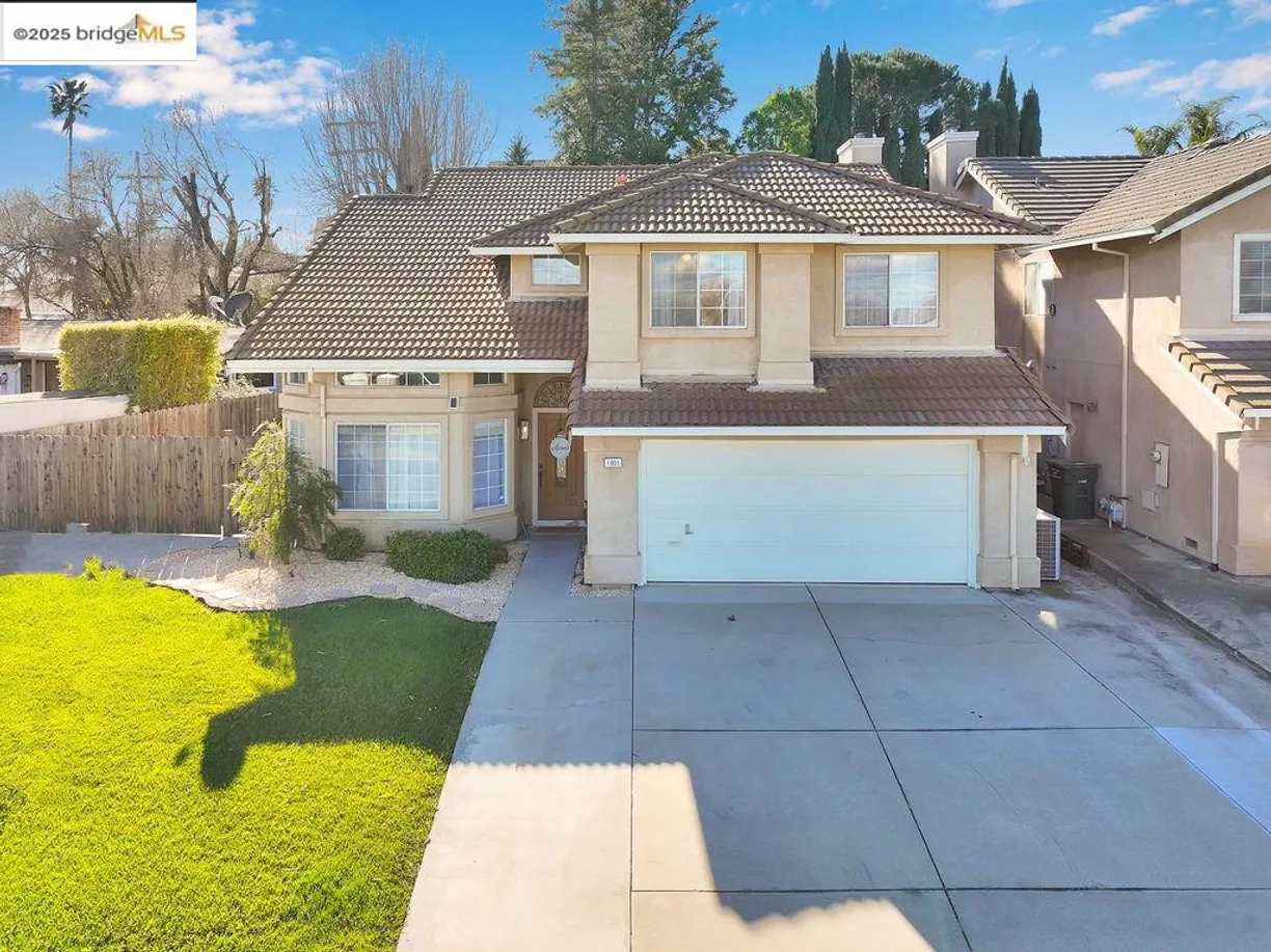 Northern California Real Estate | View 1001 Linda Vista Way | 4 Beds, 3 Baths