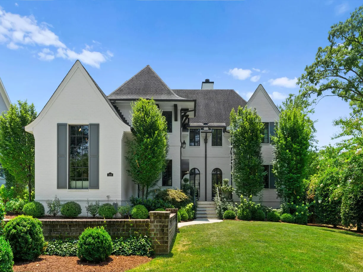Charlotte Real Estate | View 1109 Ardsley Road | 4 Beds, 4 Baths