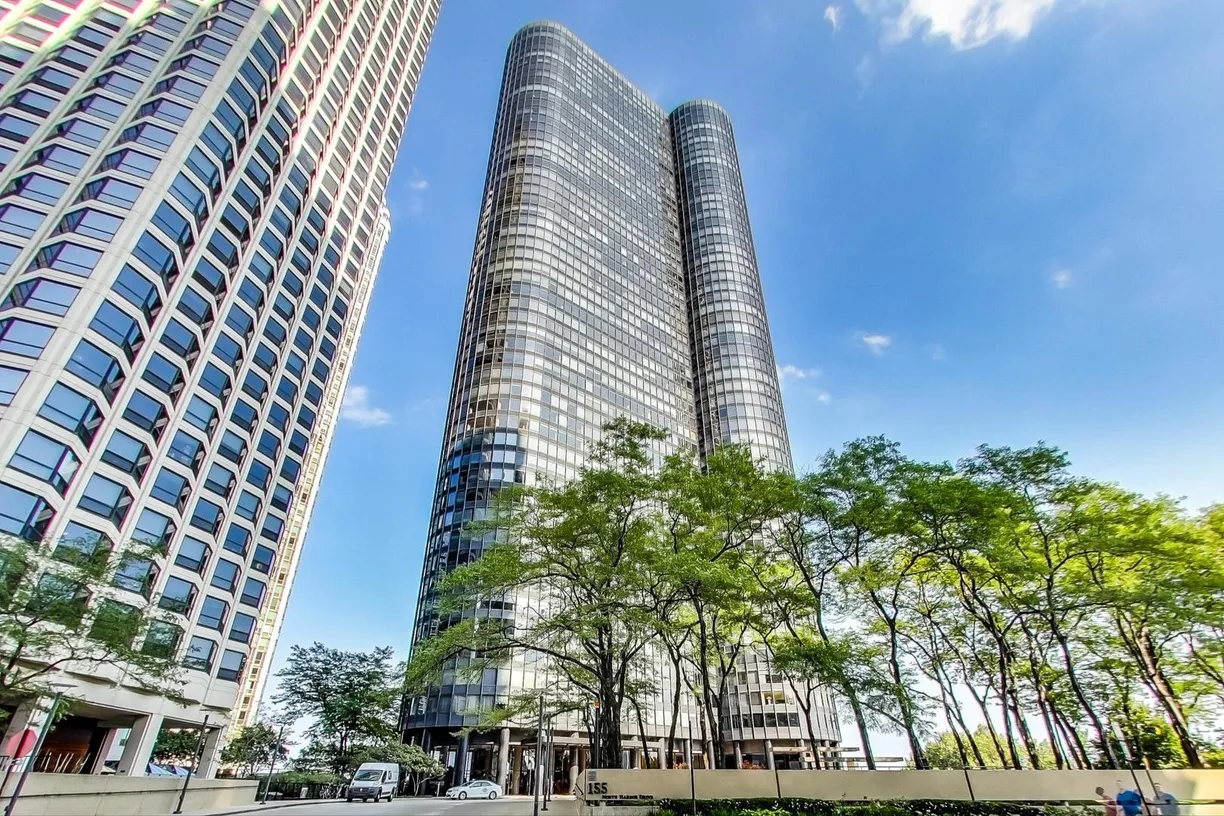 Chicago Real Estate | View 155 N Harbor, 1003 | 2 Beds, 2 Baths
