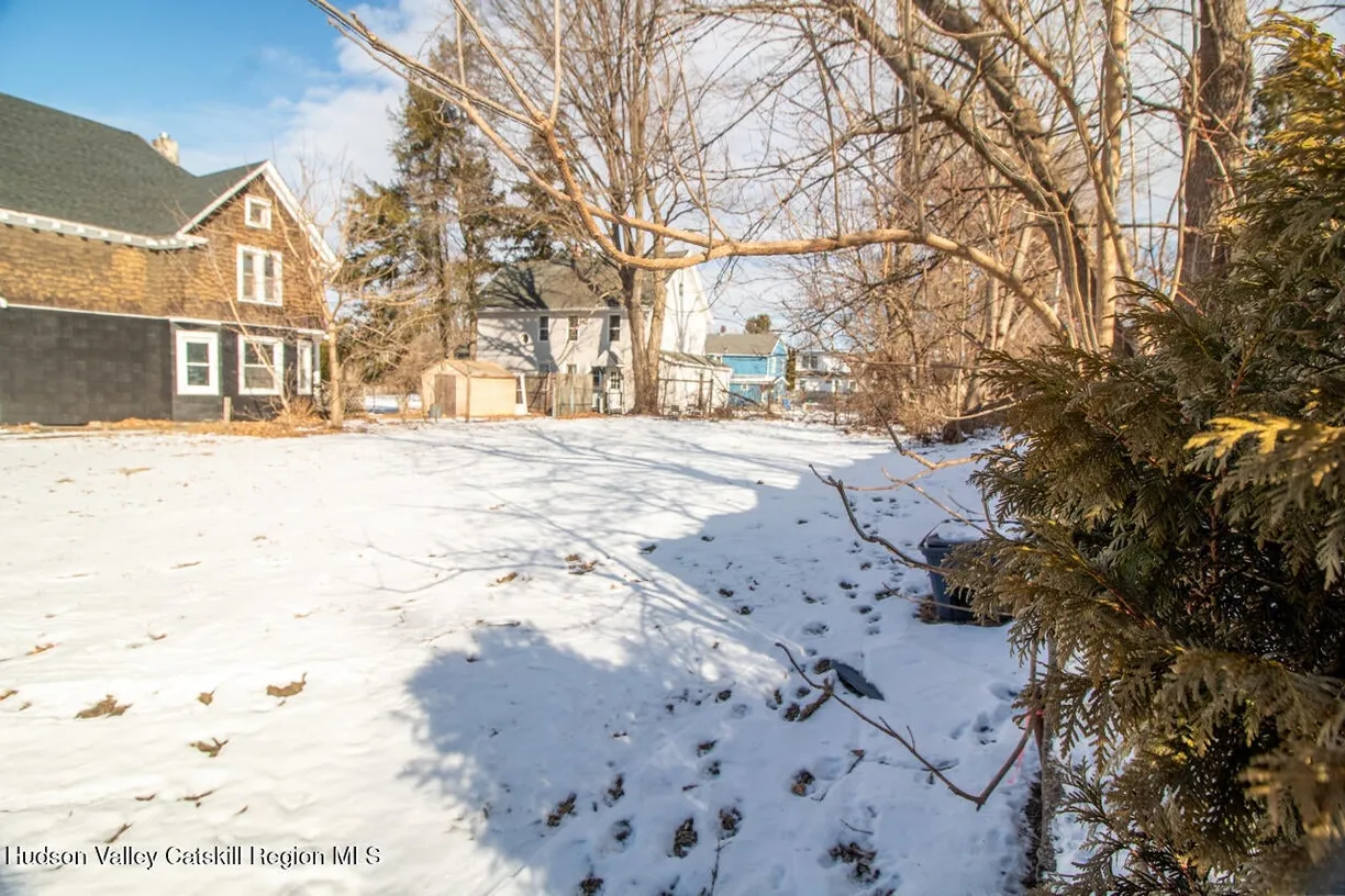 Hudson Valley Real Estate | View 141 R Pine Grove Avenue | room 2