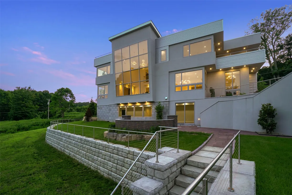 Hudson Valley Real Estate | View 68 Root Avenue | 4 Beds, 4 Baths