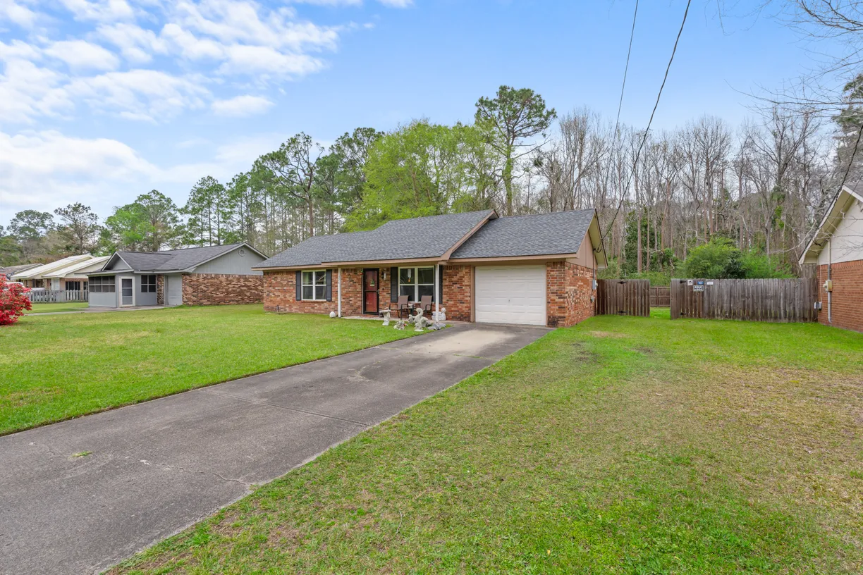 Savannah Real Estate | View 124 Deann Drive | room 2