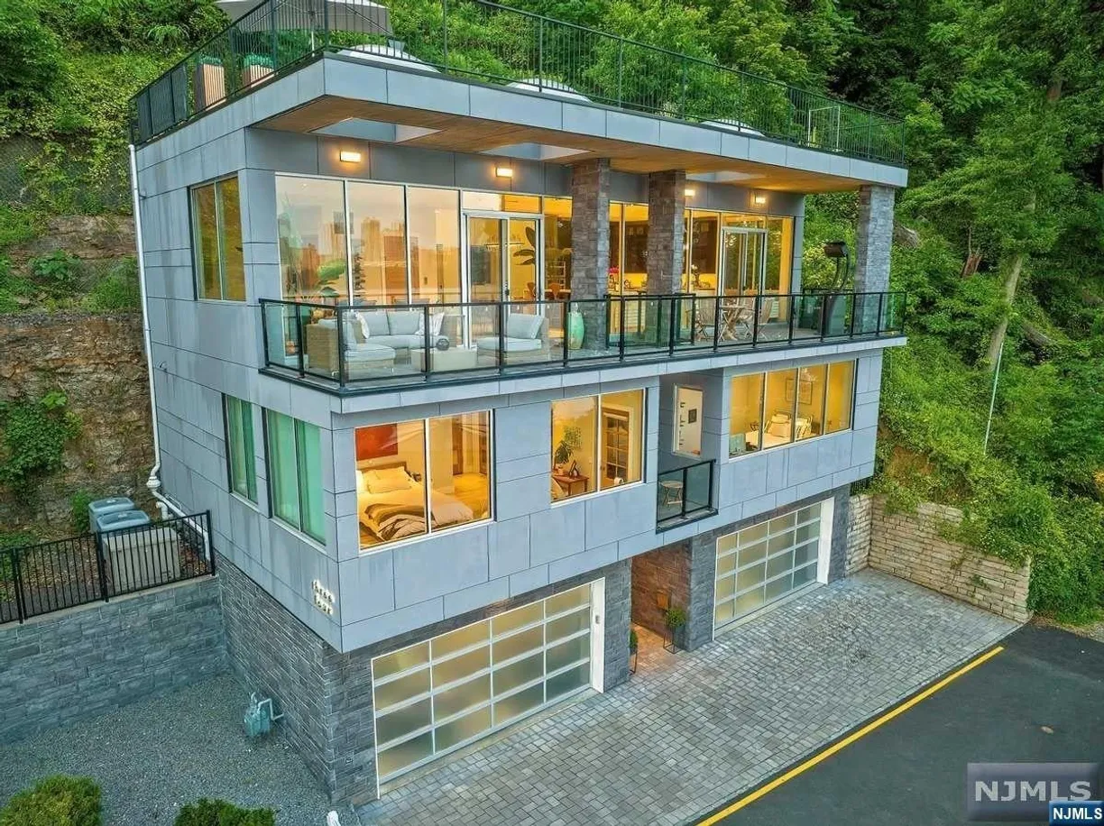 Bergen County Real Estate | View 34 Shore Road | 3 Beds, 2 Baths