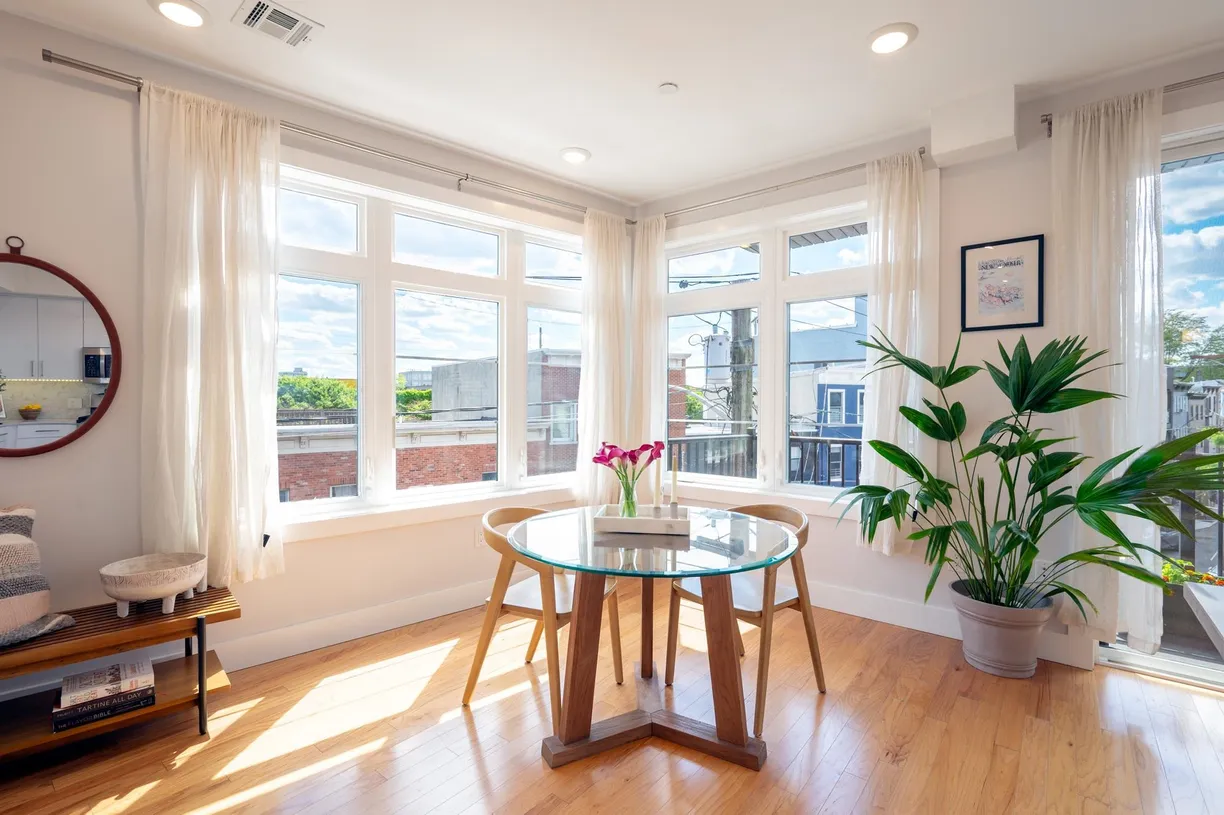 Jersey City/Hoboken Real Estate | View 370 1st St Unit# 301 | room 2