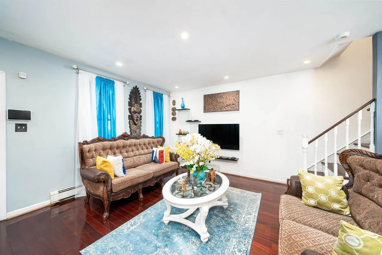 Jersey City/Hoboken Real Estate | View 24 Park St | room 2