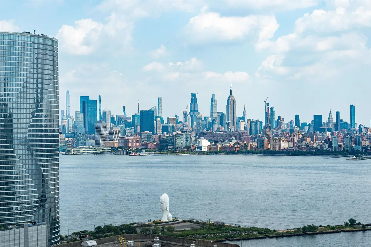 Jersey City/Hoboken Real Estate | View 45 River Dr South Unit# 1601 | room 1