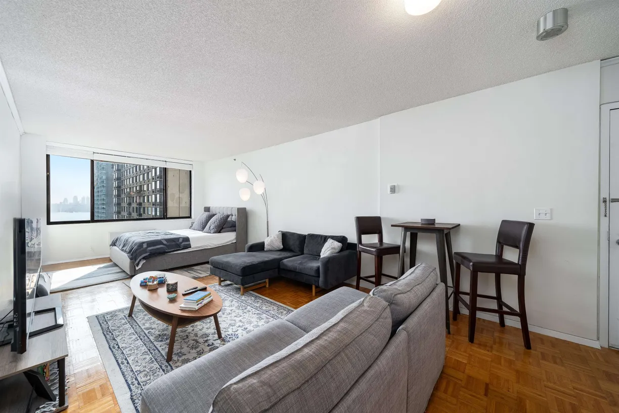 Jersey City/Hoboken Real Estate | View 45 River Dr South Unit# 1601 | room 2