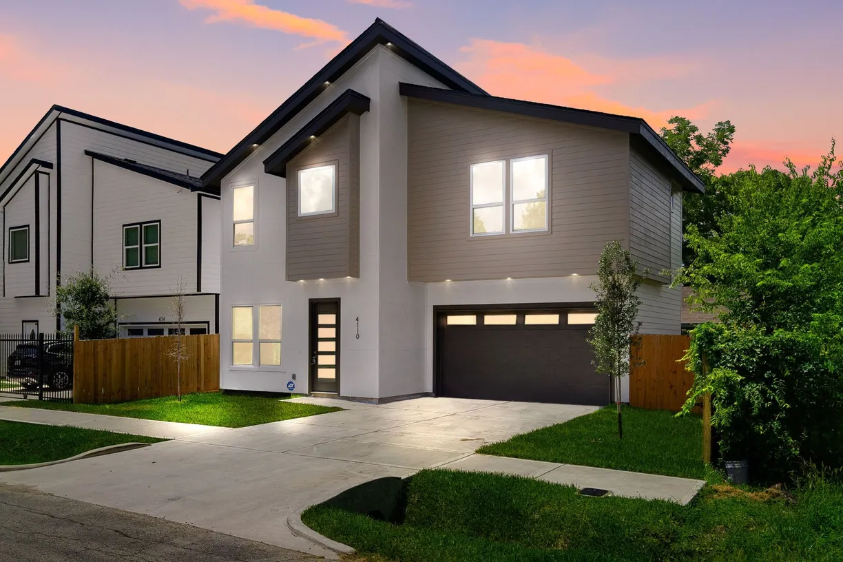 Houston Suburbs Real Estate | View 4110 Ward St | room 1