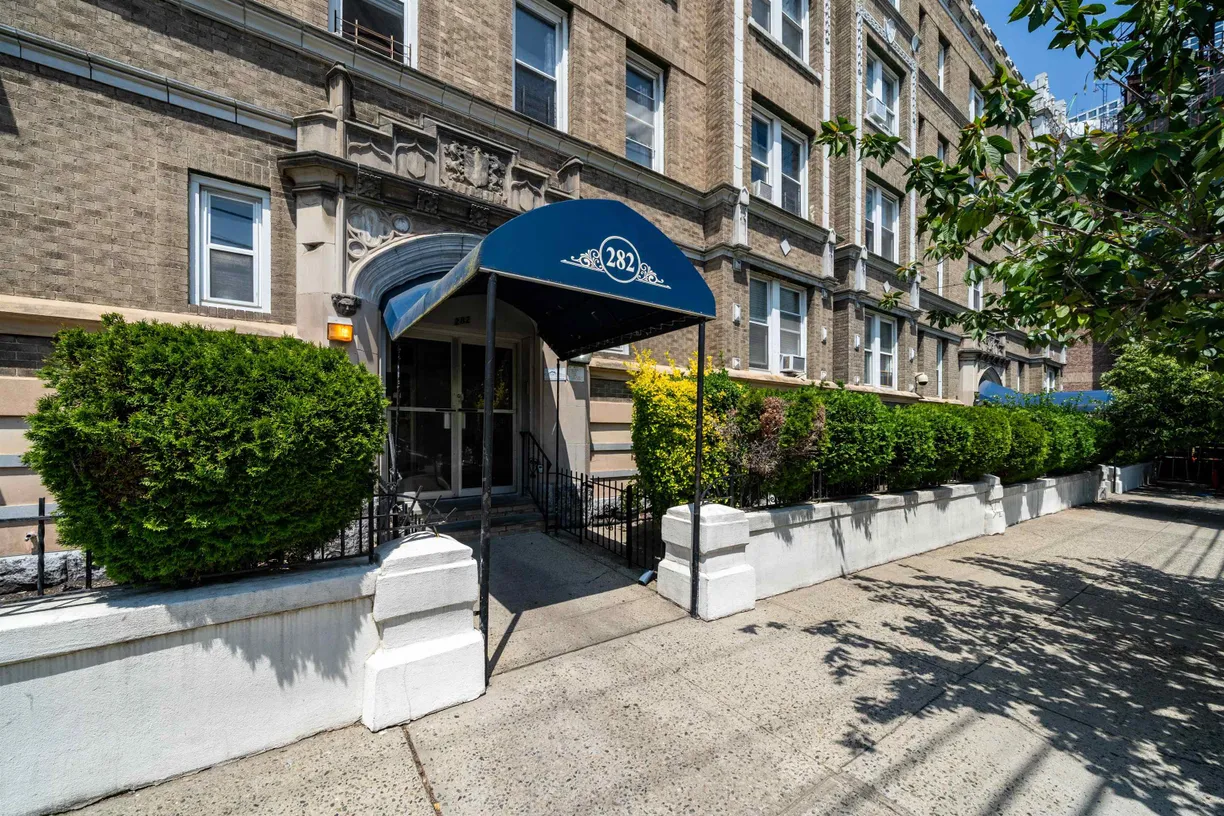 Jersey City/Hoboken Real Estate | View 282 Magnolia Ave Unit# 3 | 2 Beds, 1 Bath