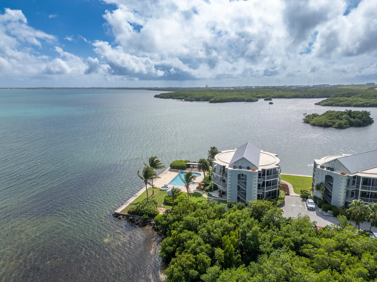 Cayman Islands Real Estate | View Turtle Cove Oceanfront Condo | Turtle Cove web-26