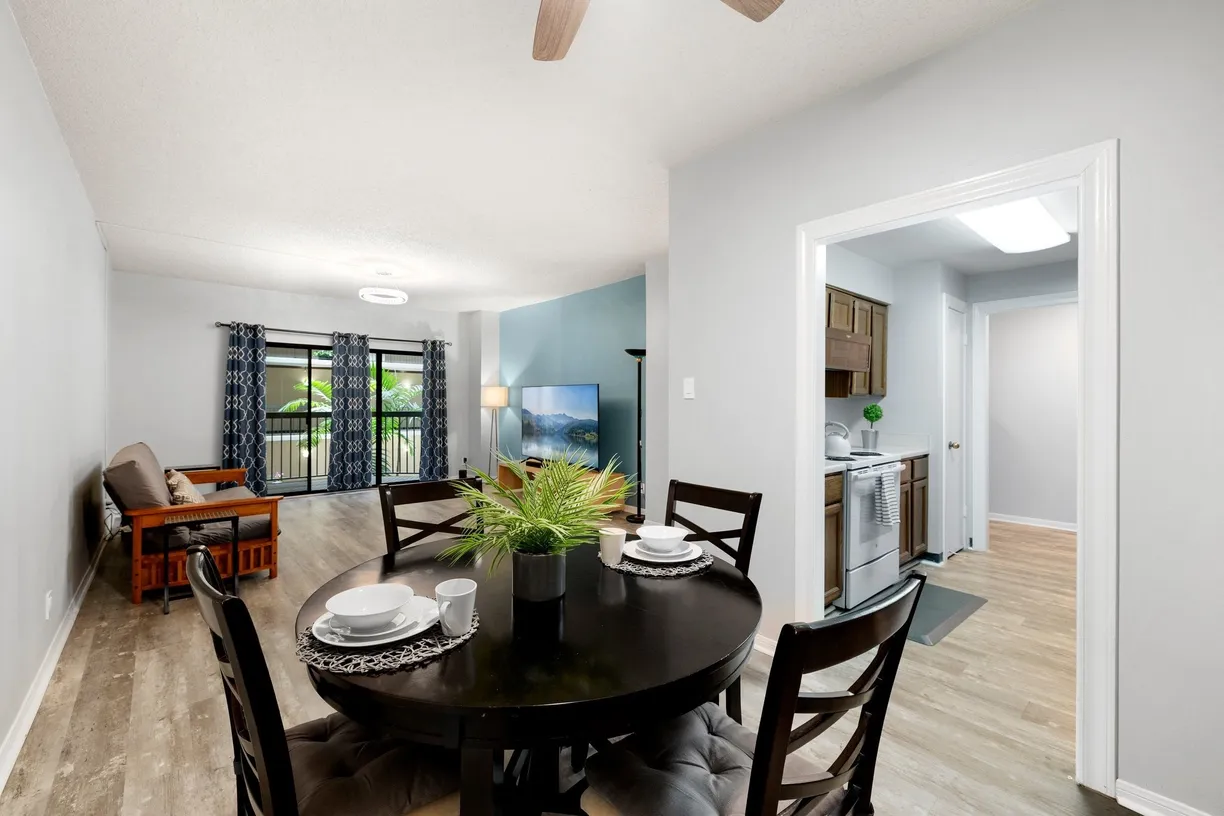 Houston Suburbs Real Estate | View 661 Bering Drive #204 | 2 Beds, 2 Baths