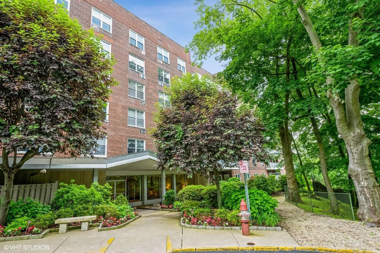 Westchester Real Estate | View 222 Martling Avenue #2-G | 1 Bed, 1 Bath