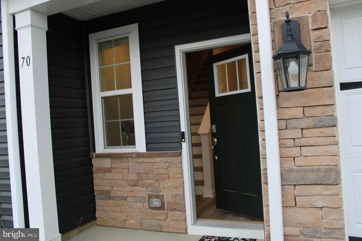 Central NJ/Bucks County, PA Real Estate | View 70 Nelsons | room 2