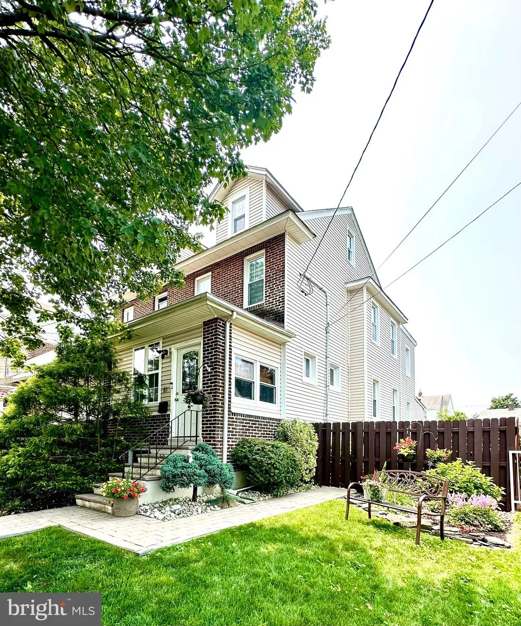 Central NJ/Bucks County, PA Real Estate | View 61 Vermont | room 1