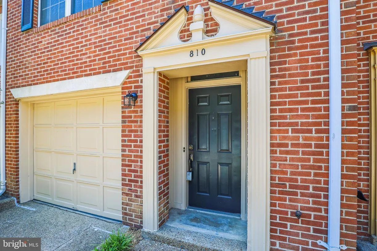 Washington Metro Area Real Estate | View 810 N Fayette Street | room 1