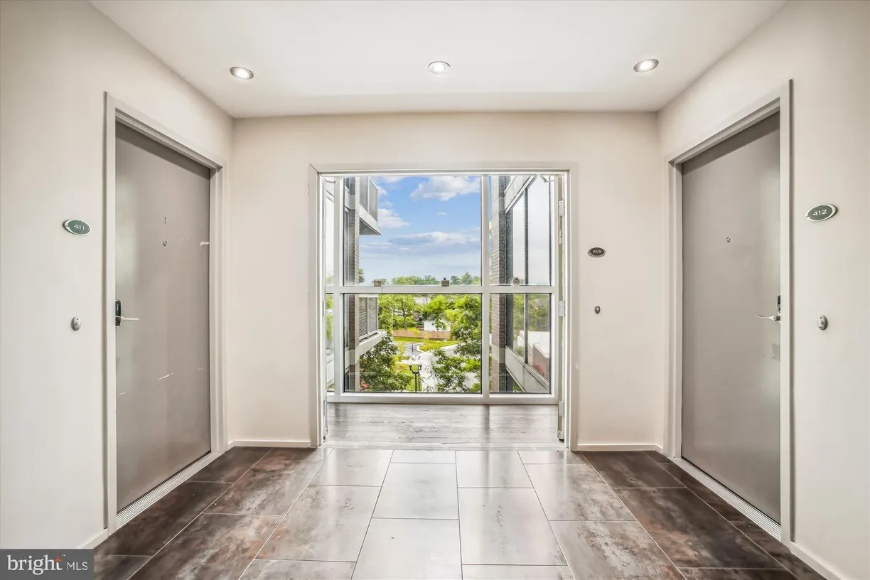 Washington Metro Area Real Estate | View 3409 Wilson Boulevard Unit# 413 | room 2