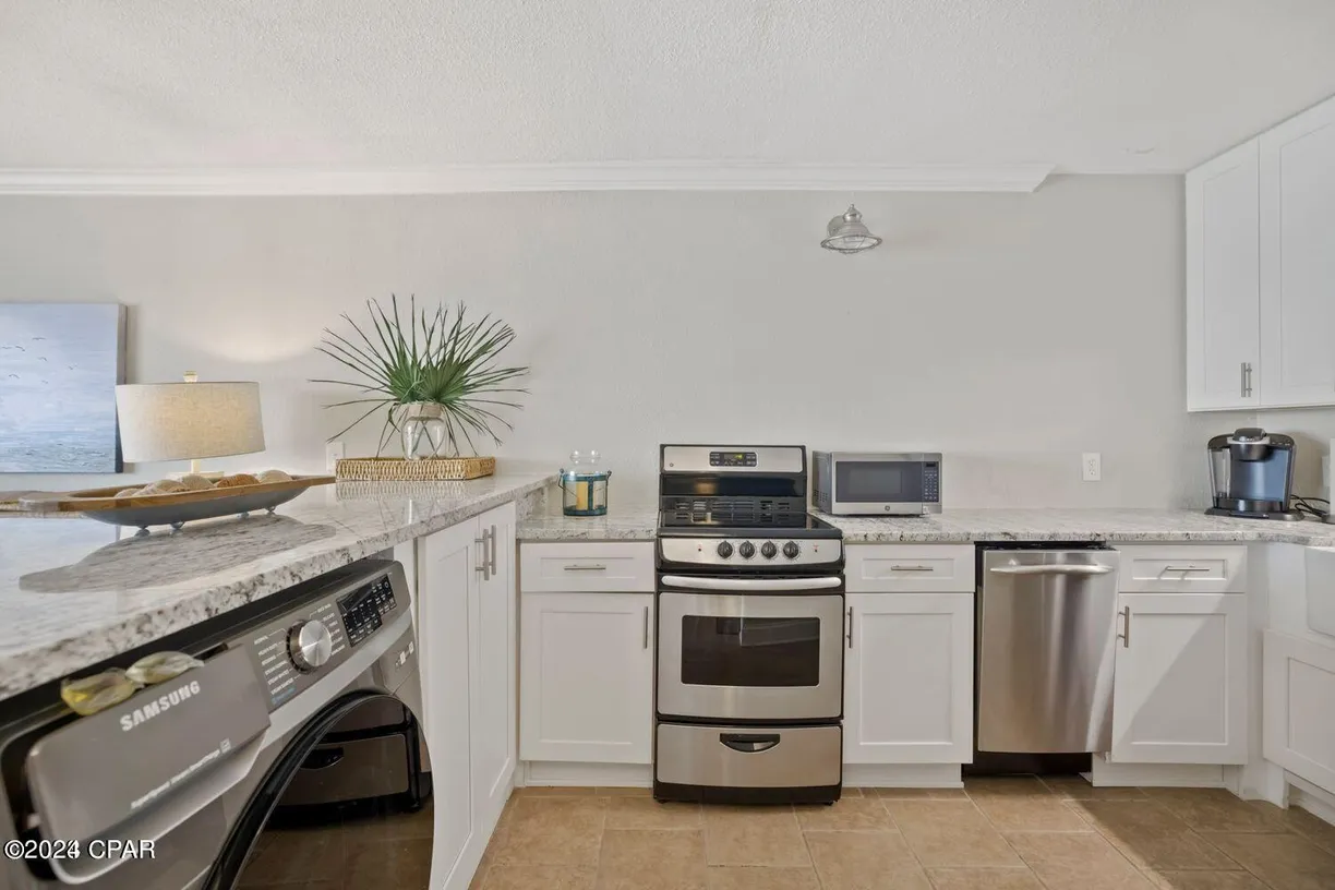 Northwest Florida Real Estate | View 8743 Thomas Drive Unit# 1420 | room 1