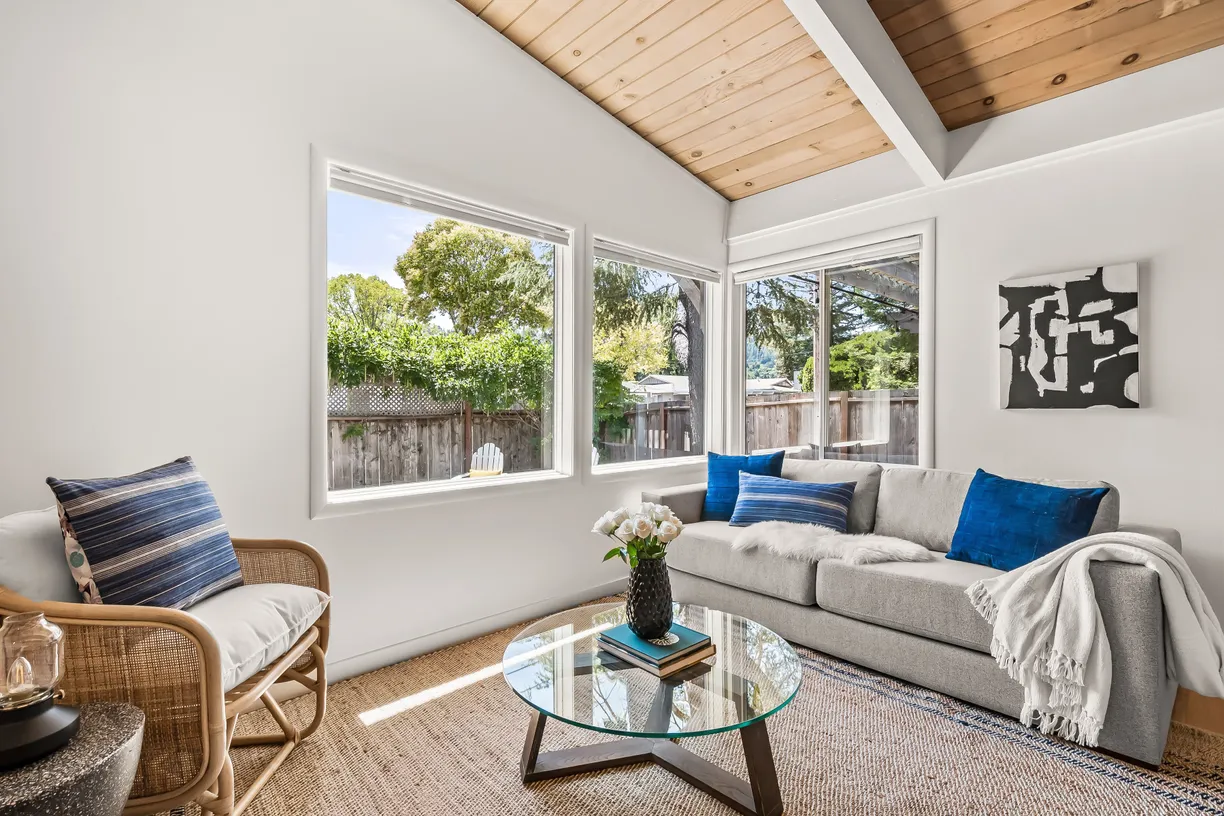 Northern California Real Estate | View 10-12 Stadium Way | room 1