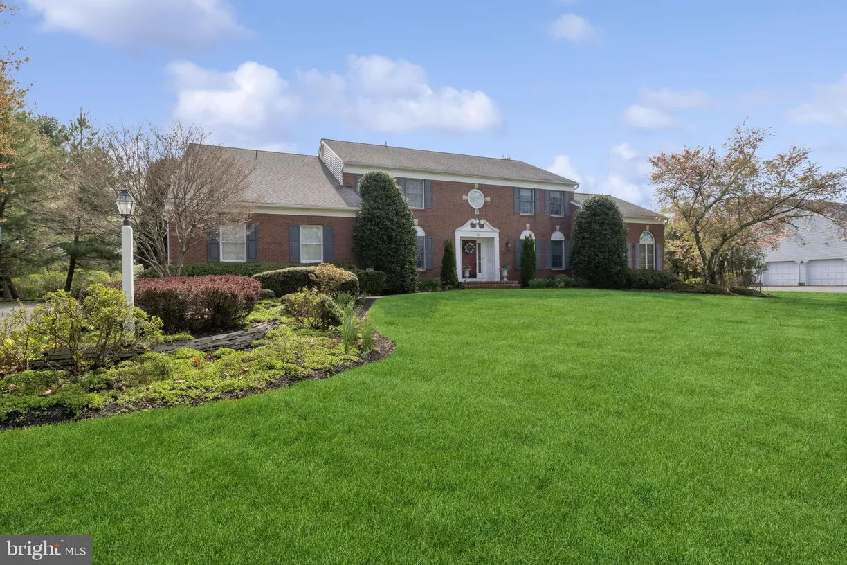 Central NJ/Bucks County, PA Real Estate | View 19 Taunton Ct | room 2