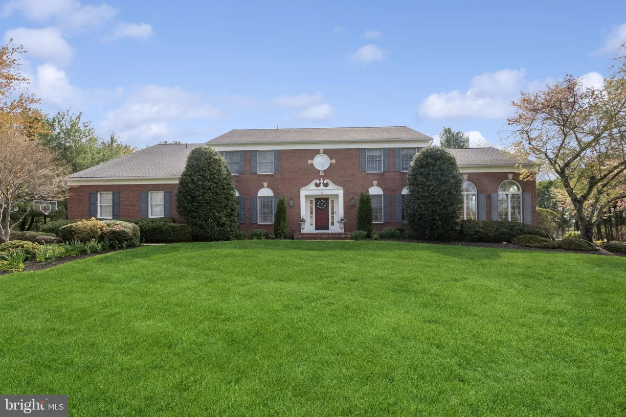 Central NJ/Bucks County, PA Real Estate | View 19 Taunton Ct | 4 Beds, 3 Baths