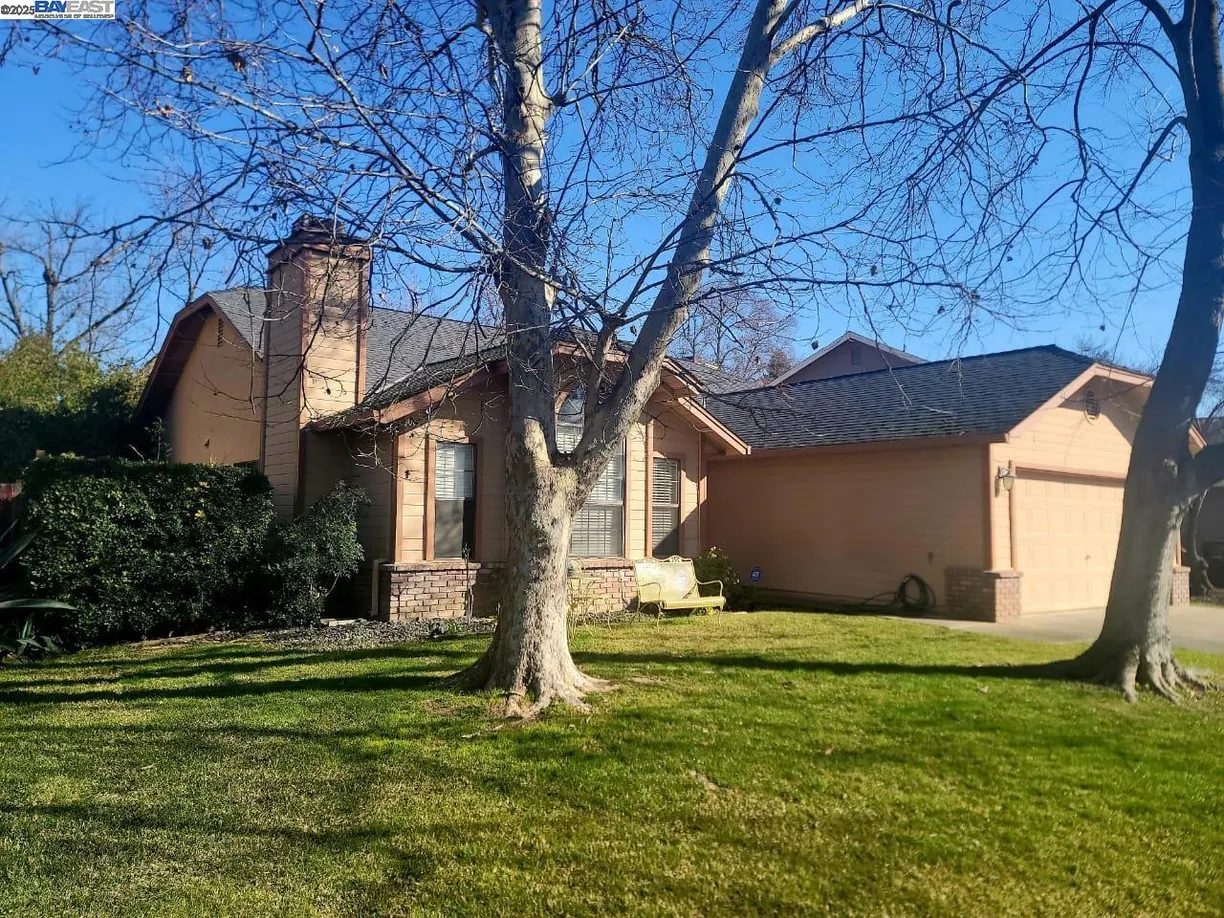 Northern California Real Estate | View 5917 Pine Vista Way | 3 Beds, 2 Baths
