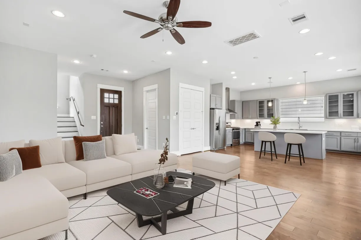 Houston Real Estate | View 334 Yale Oaks Lane | room 1