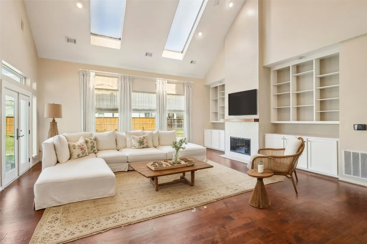 Houston Real Estate | View 1201 Mulberry Lane | room 1